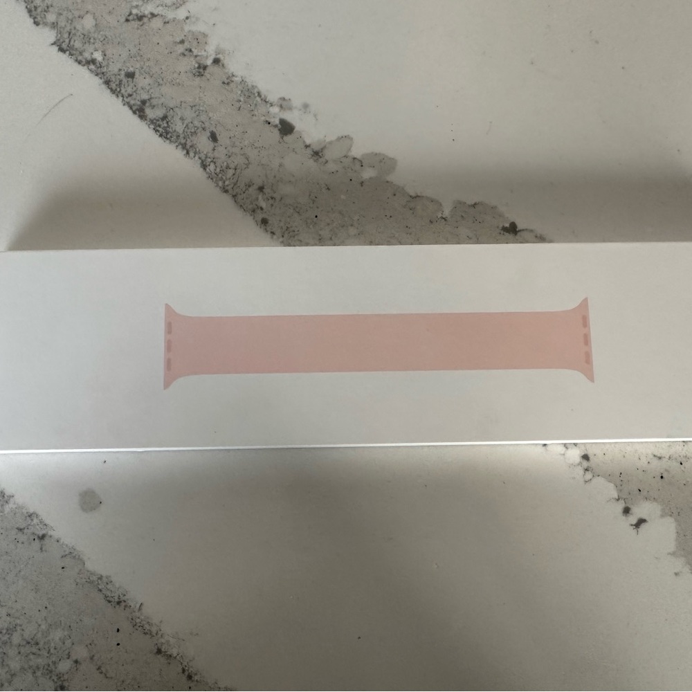 Apple Watch Solo Loop Band in Chalk Light Pink